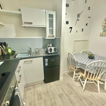 Homely Apartment In The Heart Of Town Centre - Sleeps 6 Борнмут Экстерьер фото