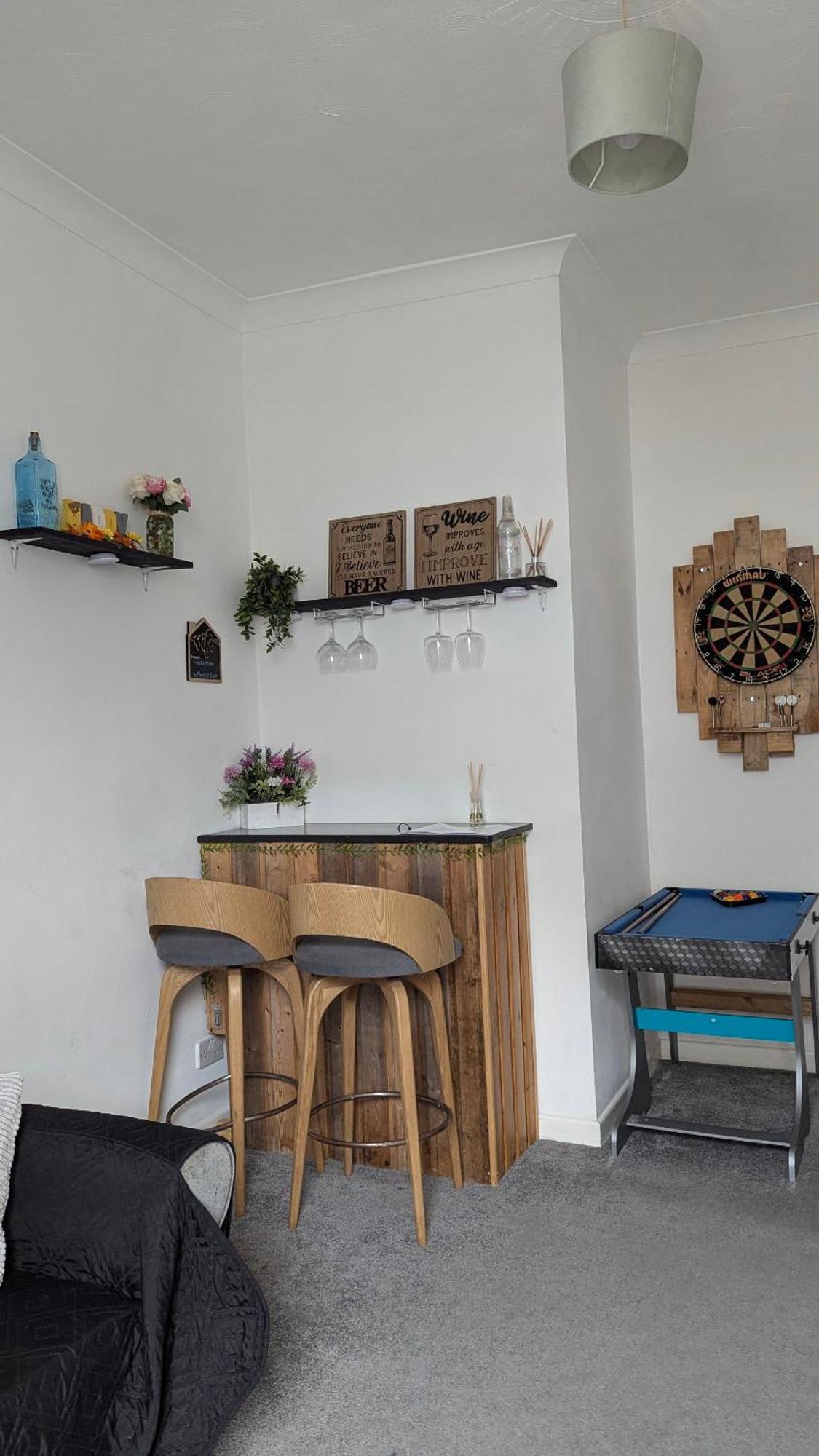 Homely Apartment In The Heart Of Town Centre - Sleeps 6 Борнмут Экстерьер фото